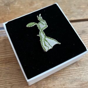 Harry Potter/Fantastic Beasts Bowtruckle enamel pin